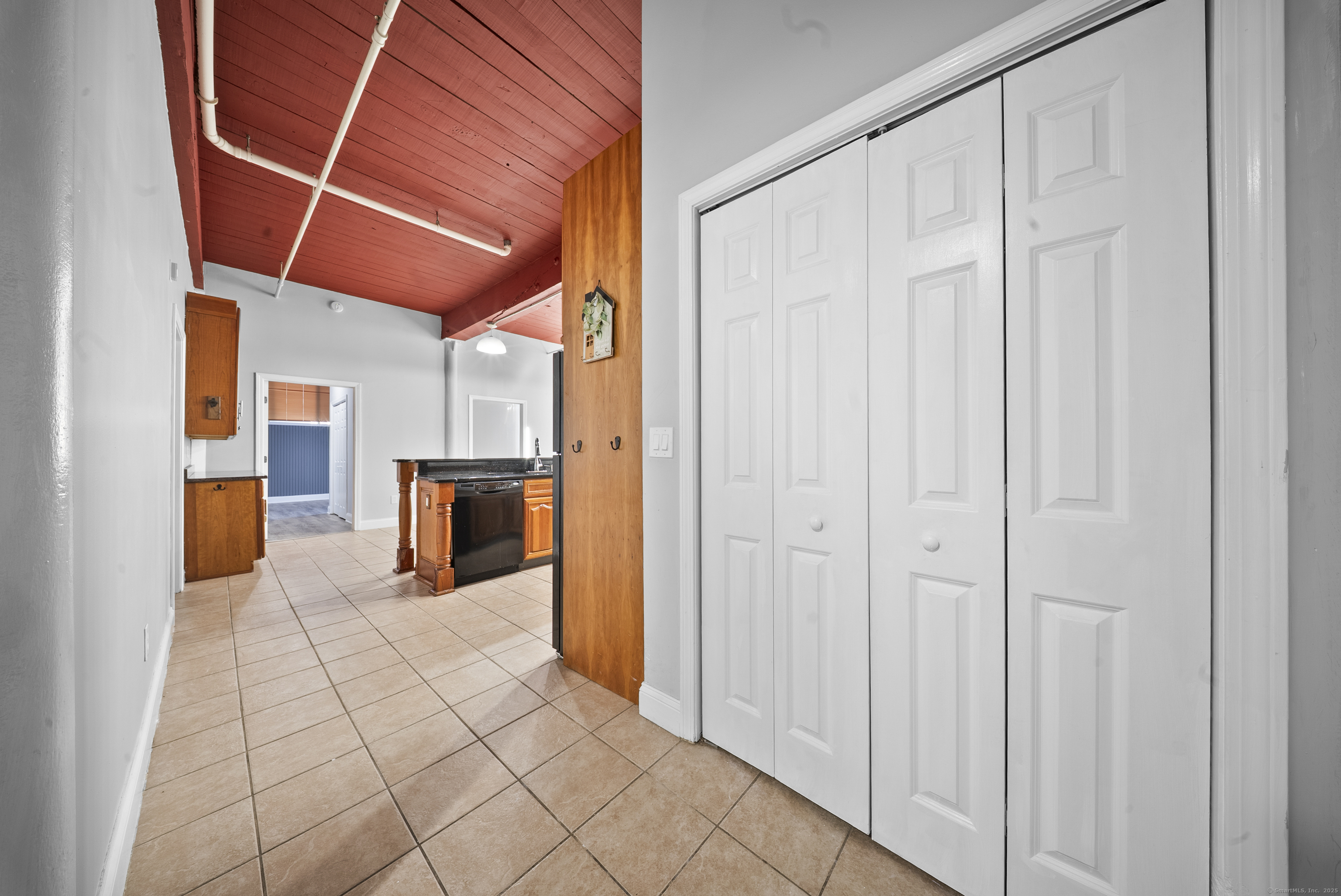 390 Charles Street APT 106