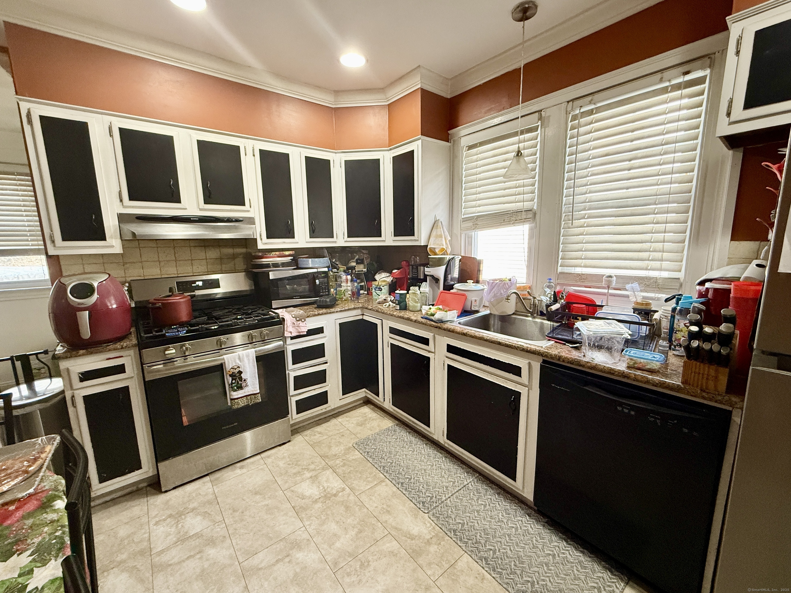 556 Savin Avenue, West Haven, Connecticut image 5