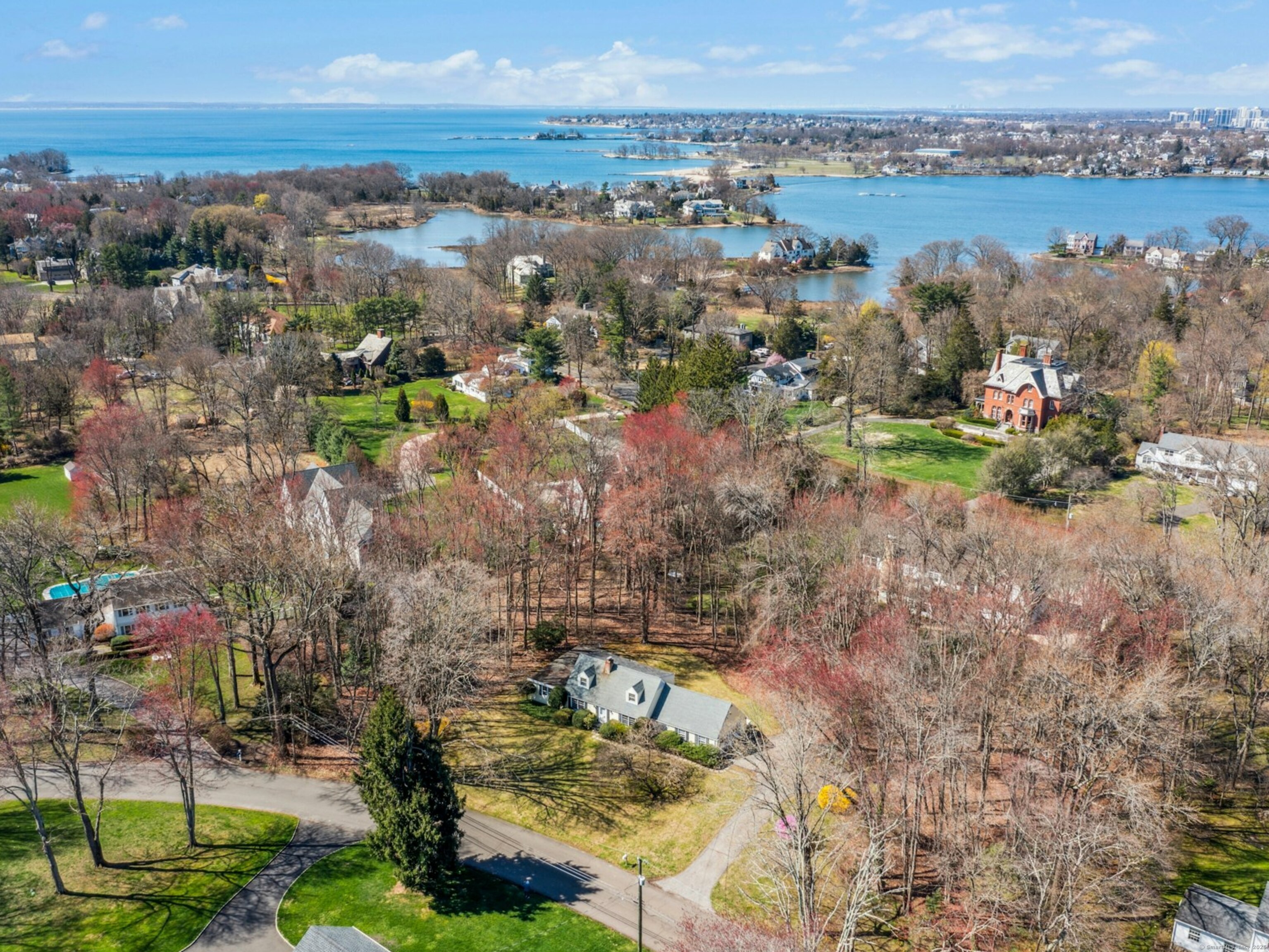 13 Pasture Lane, Darien, Connecticut image 2