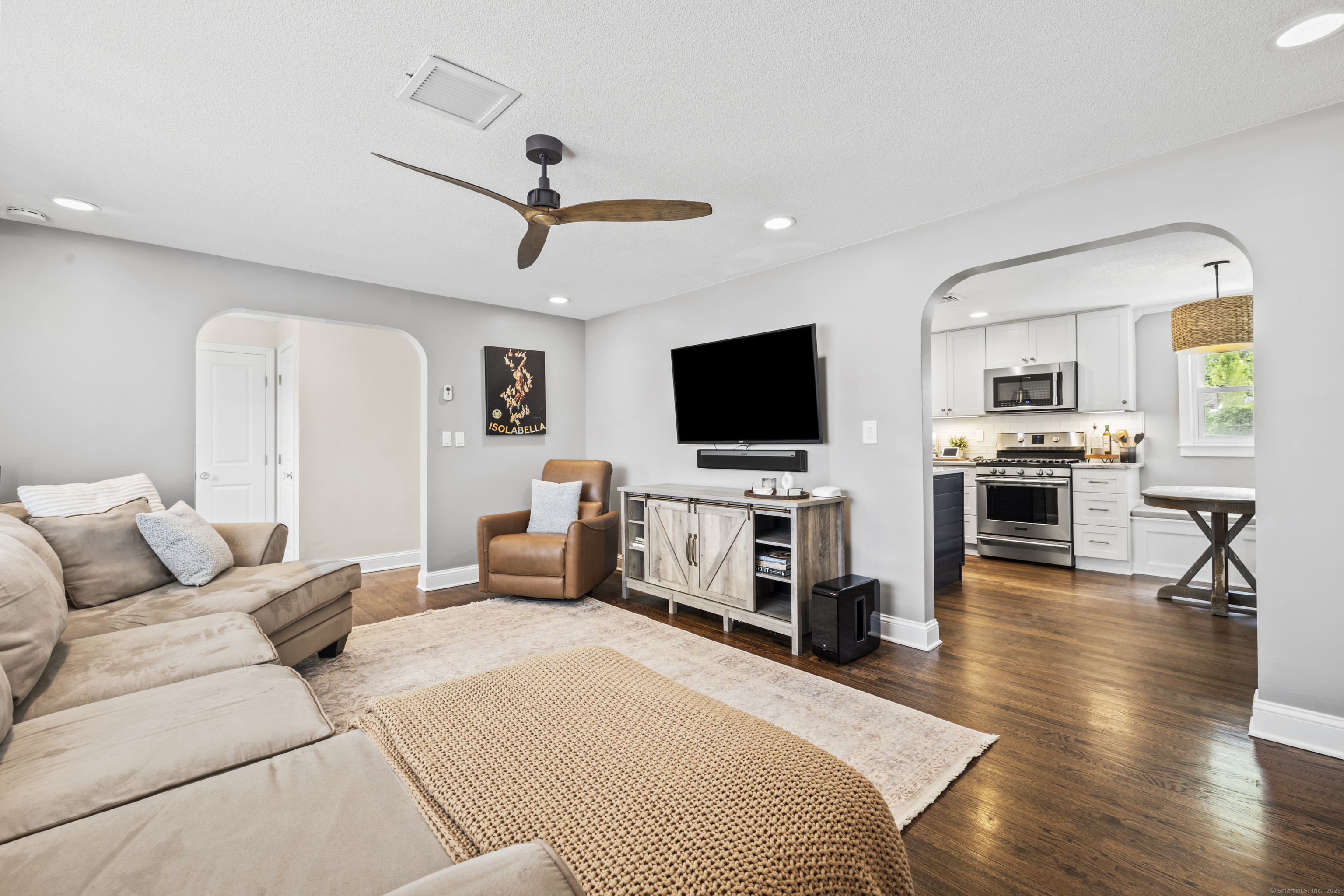 West Hartford, Connecticut 06107, United States, 3 Bedrooms Bedrooms, ,2 BathroomsBathrooms,Residential,Pending,147931