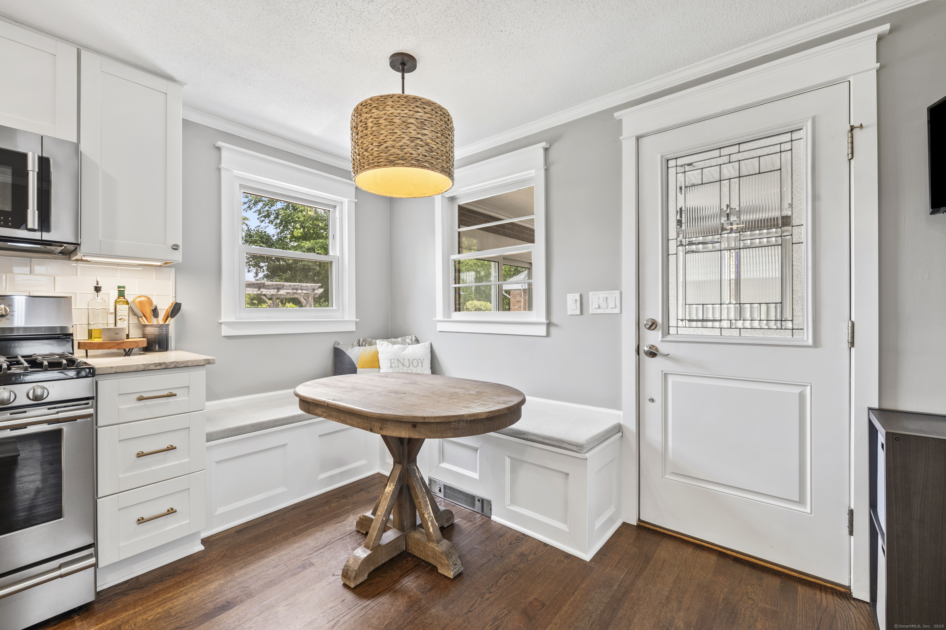 West Hartford, Connecticut 06107, United States, 3 Bedrooms Bedrooms, ,2 BathroomsBathrooms,Residential,Pending,147931