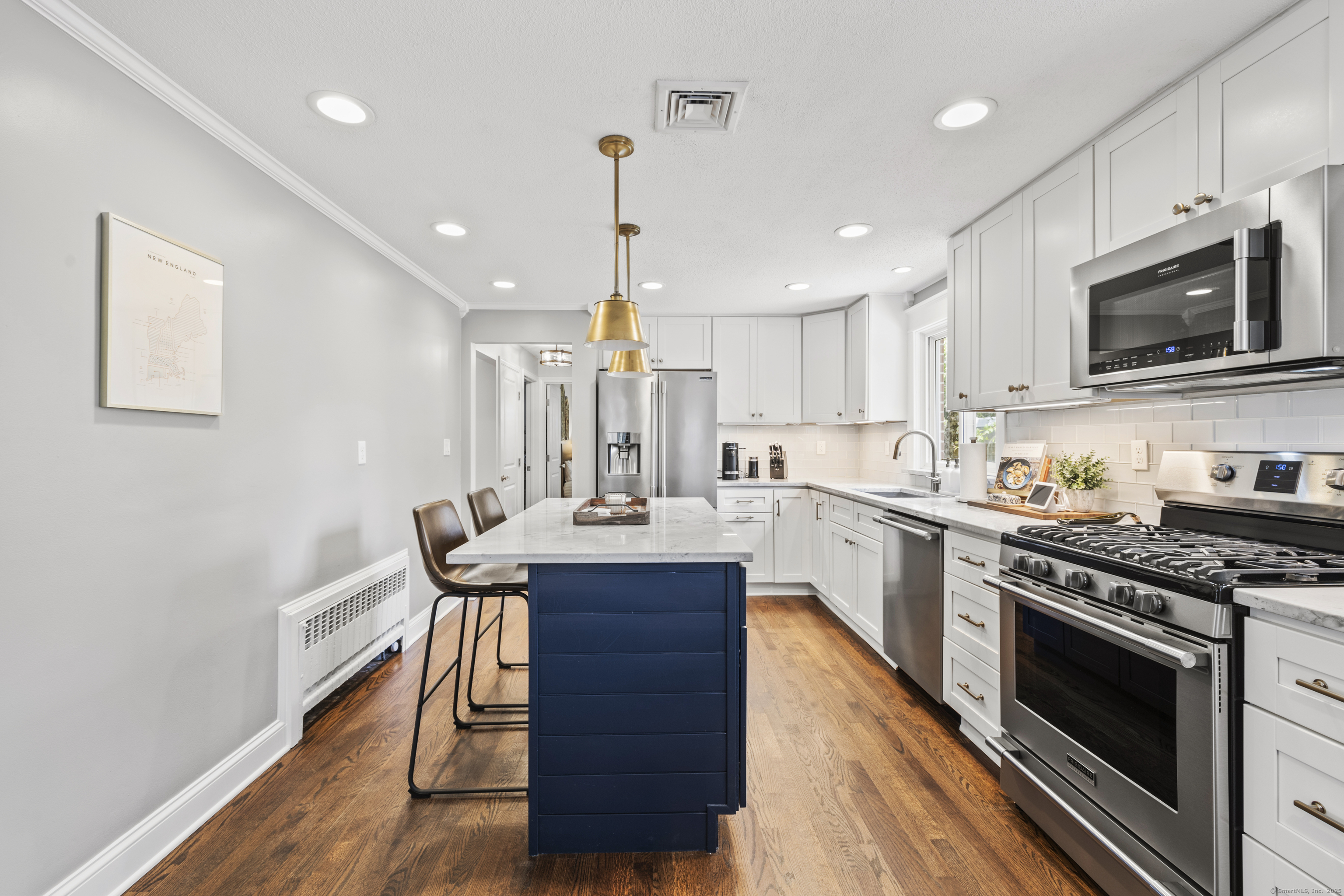 West Hartford, Connecticut 06107, United States, 3 Bedrooms Bedrooms, ,2 BathroomsBathrooms,Residential,Pending,147931