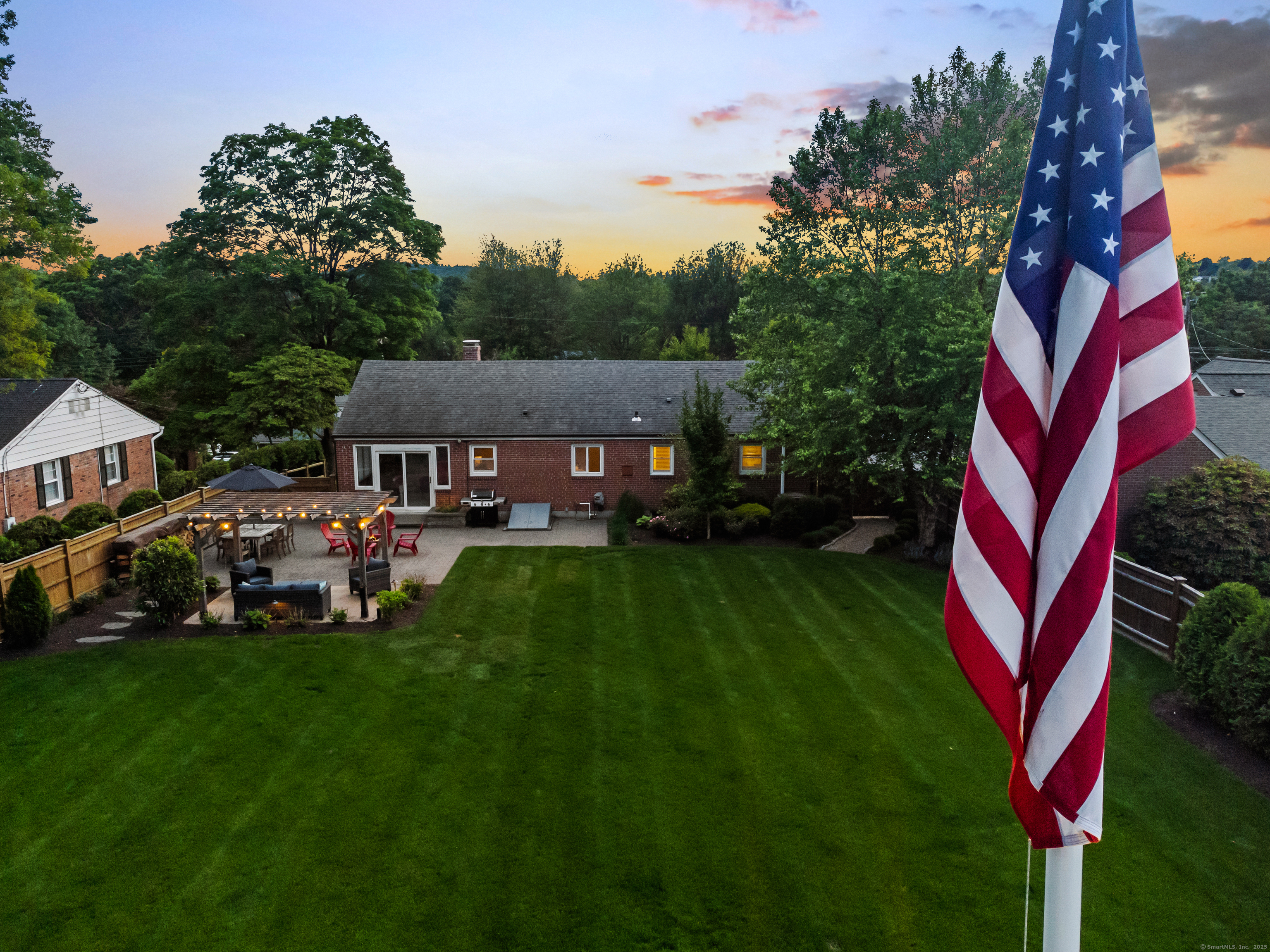 West Hartford, Connecticut 06107, United States, 3 Bedrooms Bedrooms, ,2 BathroomsBathrooms,Residential,Pending,147931