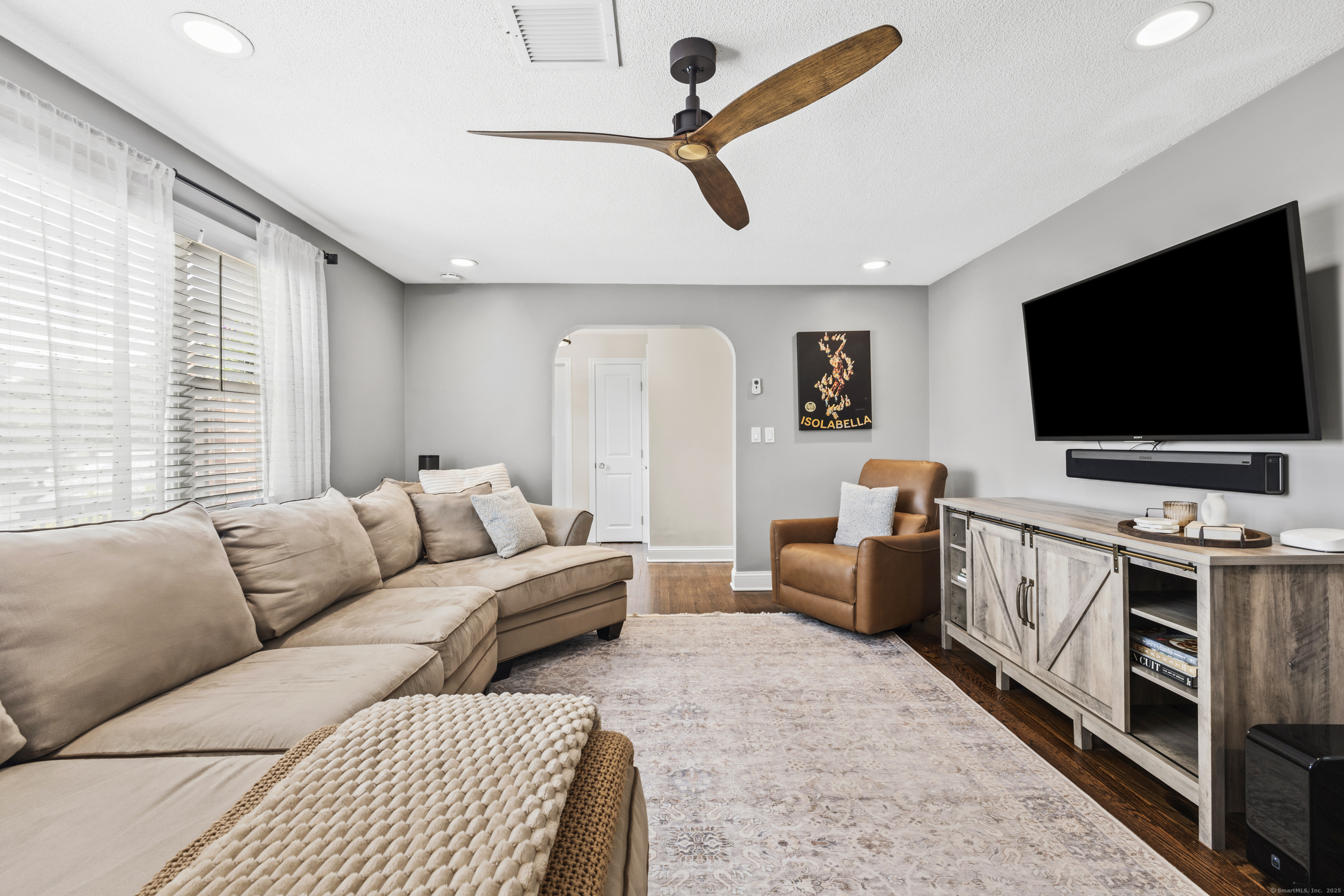 West Hartford, Connecticut 06107, United States, 3 Bedrooms Bedrooms, ,2 BathroomsBathrooms,Residential,Pending,147931