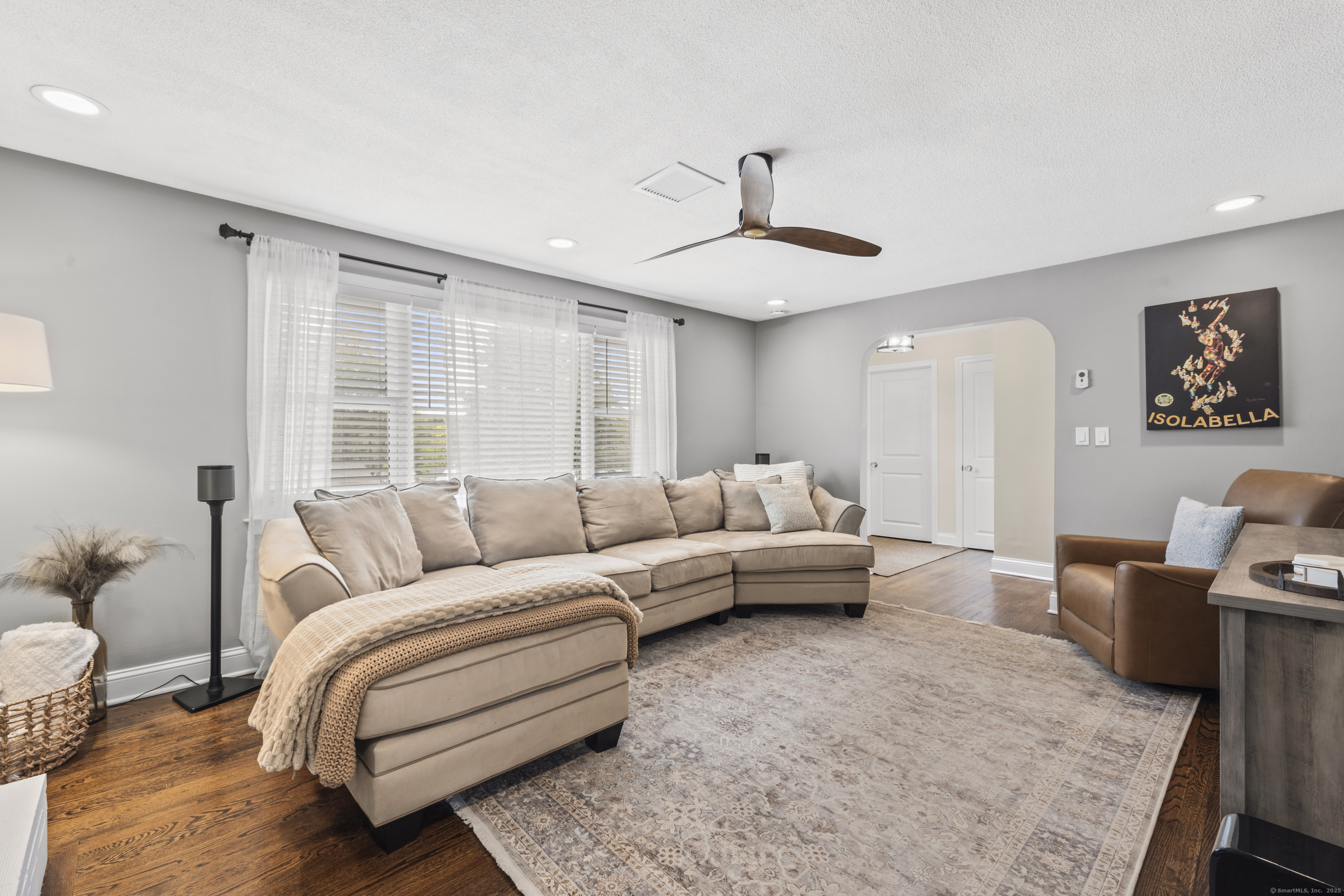 West Hartford, Connecticut 06107, United States, 3 Bedrooms Bedrooms, ,2 BathroomsBathrooms,Residential,Pending,147931