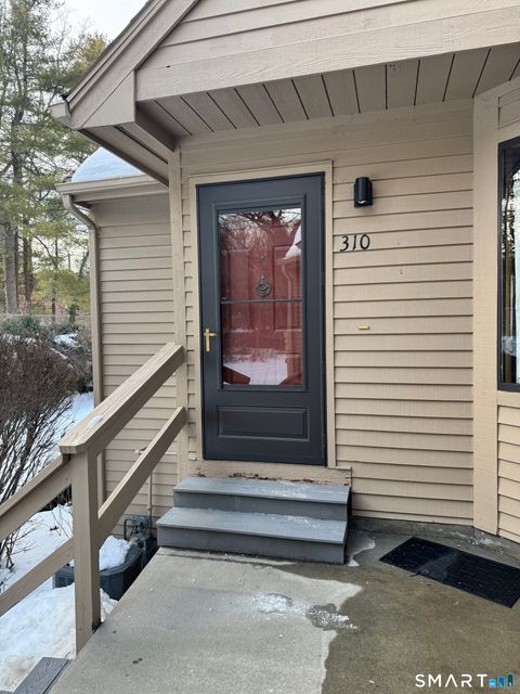 Condo For Sale - 210 Treadwell Street #310<br/> Hamden, CT 06517