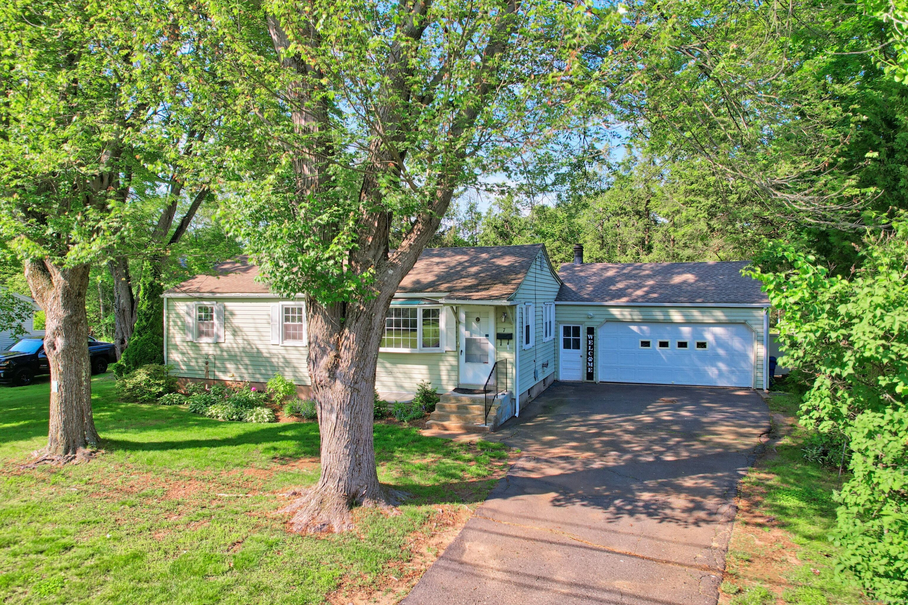 7 Pickett Lane
