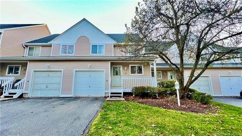 Photo of 72 Florence Way #72, Farmington, CT 06032 (MLS # 24108499)