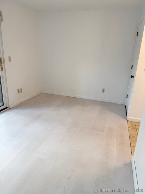 Stamford, Connecticut 06902, United States, 2 Bedrooms Bedrooms, ,3 BathroomsBathrooms,Residential,Active,200353