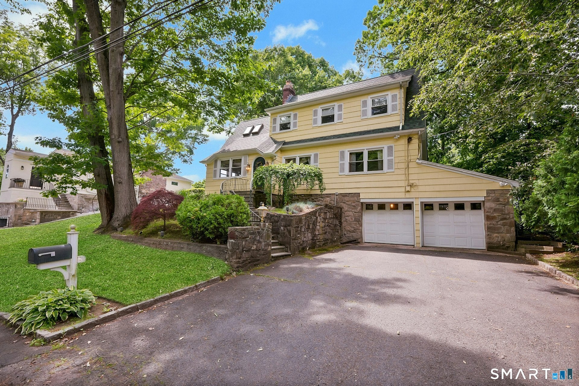 52 Center Drive