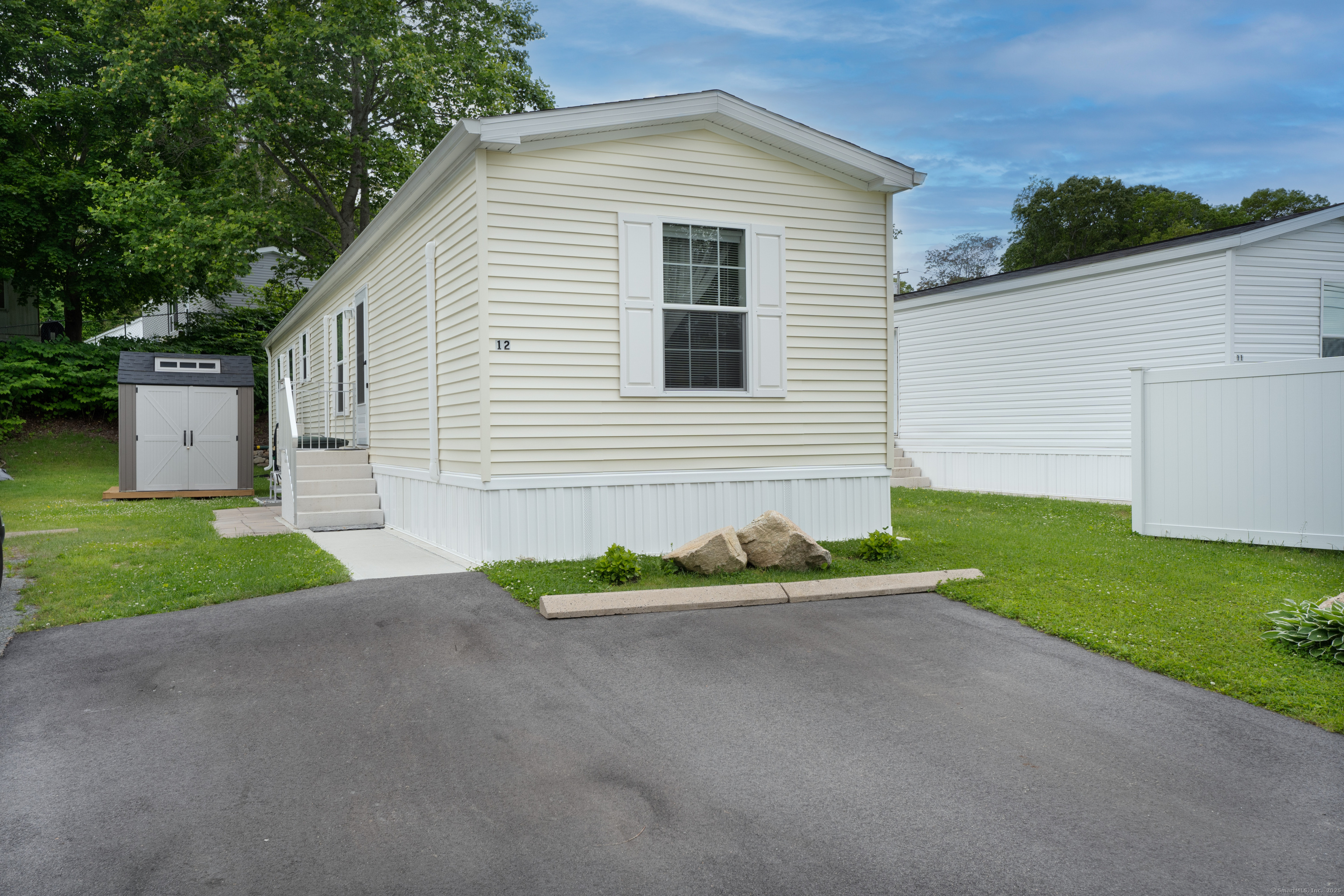 High Street Lot 12, Groton, Connecticut - 2 Bedrooms  
2 Bathrooms  
5 Rooms - 