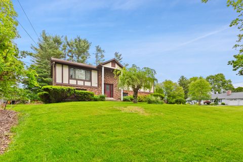 25 Fox Hollow Road New Fairfield CT 06812