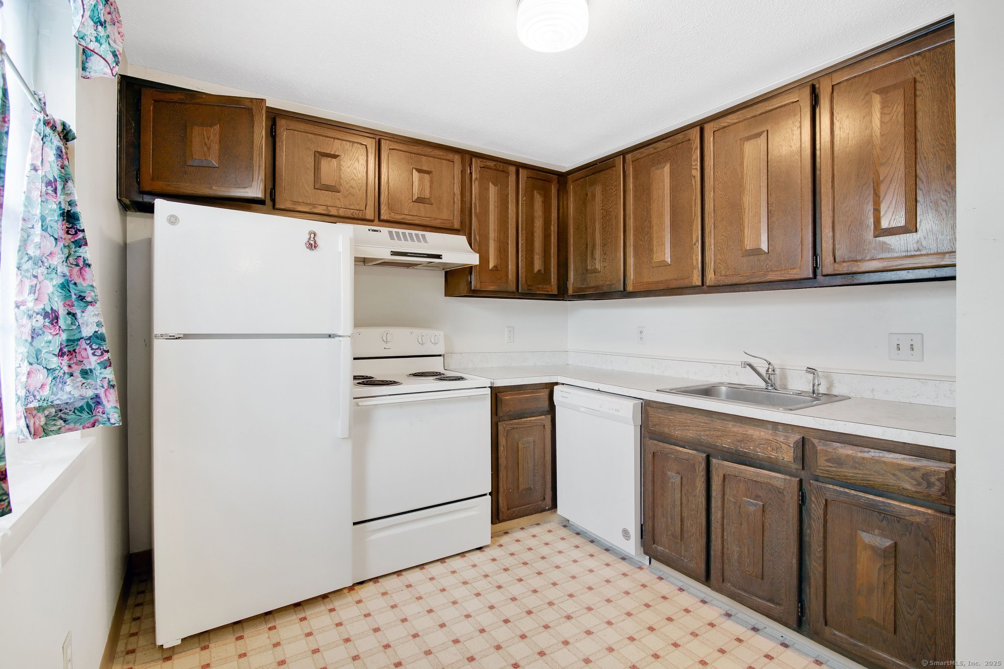 17 Bradley Circle #F, Enfield, Connecticut image 4