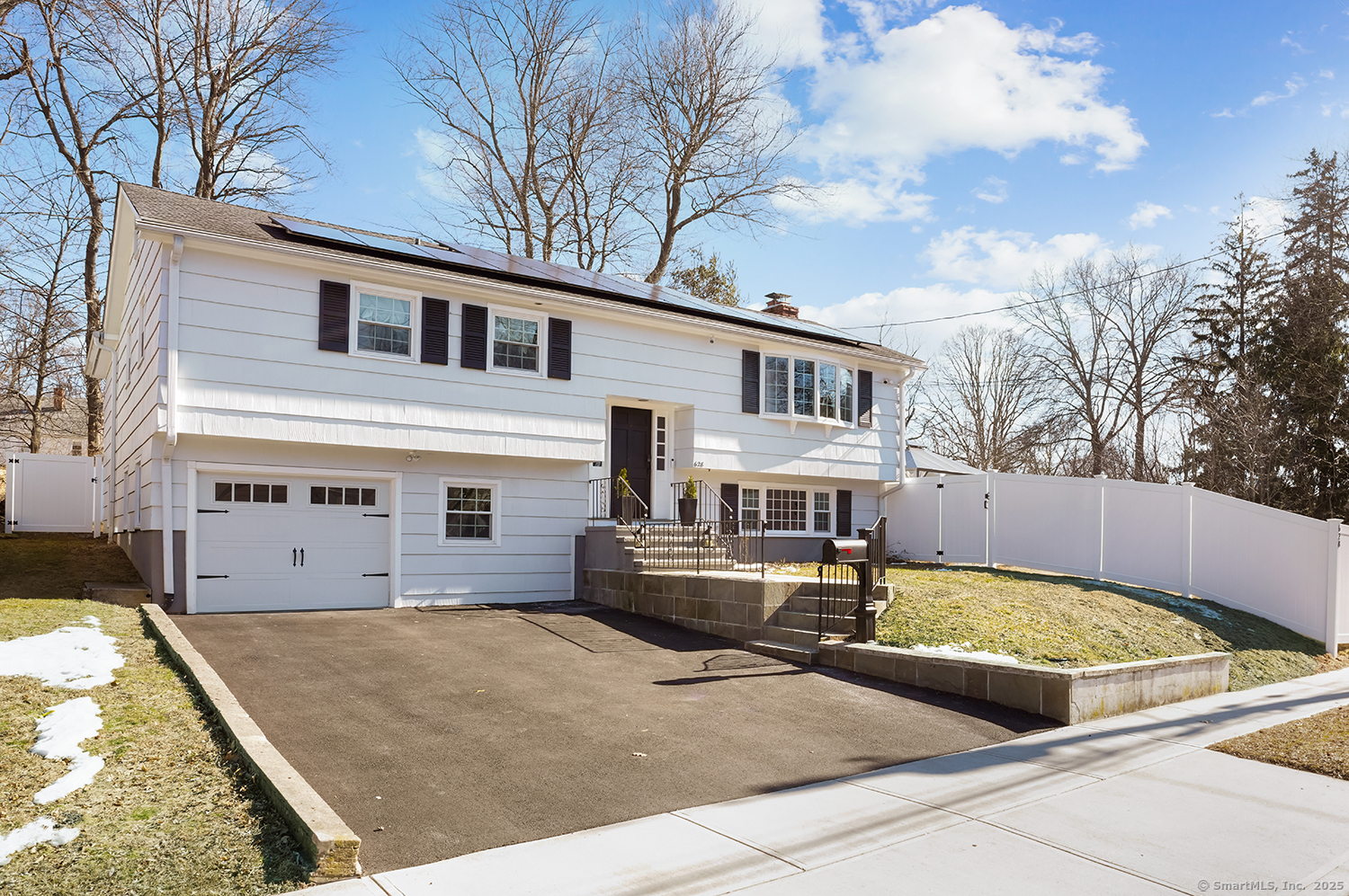 Property for Sale at Katona Drive, Fairfield, Connecticut - Bedrooms: 3 
Bathrooms: 3 
Rooms: 8  - $899,000