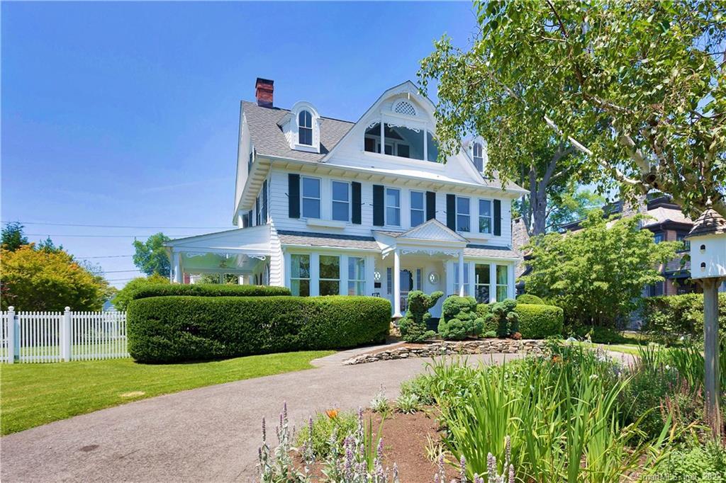 Photo 1 of 205 Shore Road, Greenwich, Connecticut, $1,800,000, Web #: 170214315