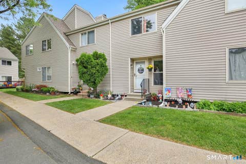 Photo of 15 Cherokee Court #15, Cromwell, CT 06416 (MLS # 24179852)