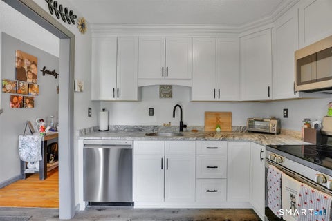 Tiny photo for 15 Cherokee Court #15, Cromwell, CT 06416 (MLS # 24179852)