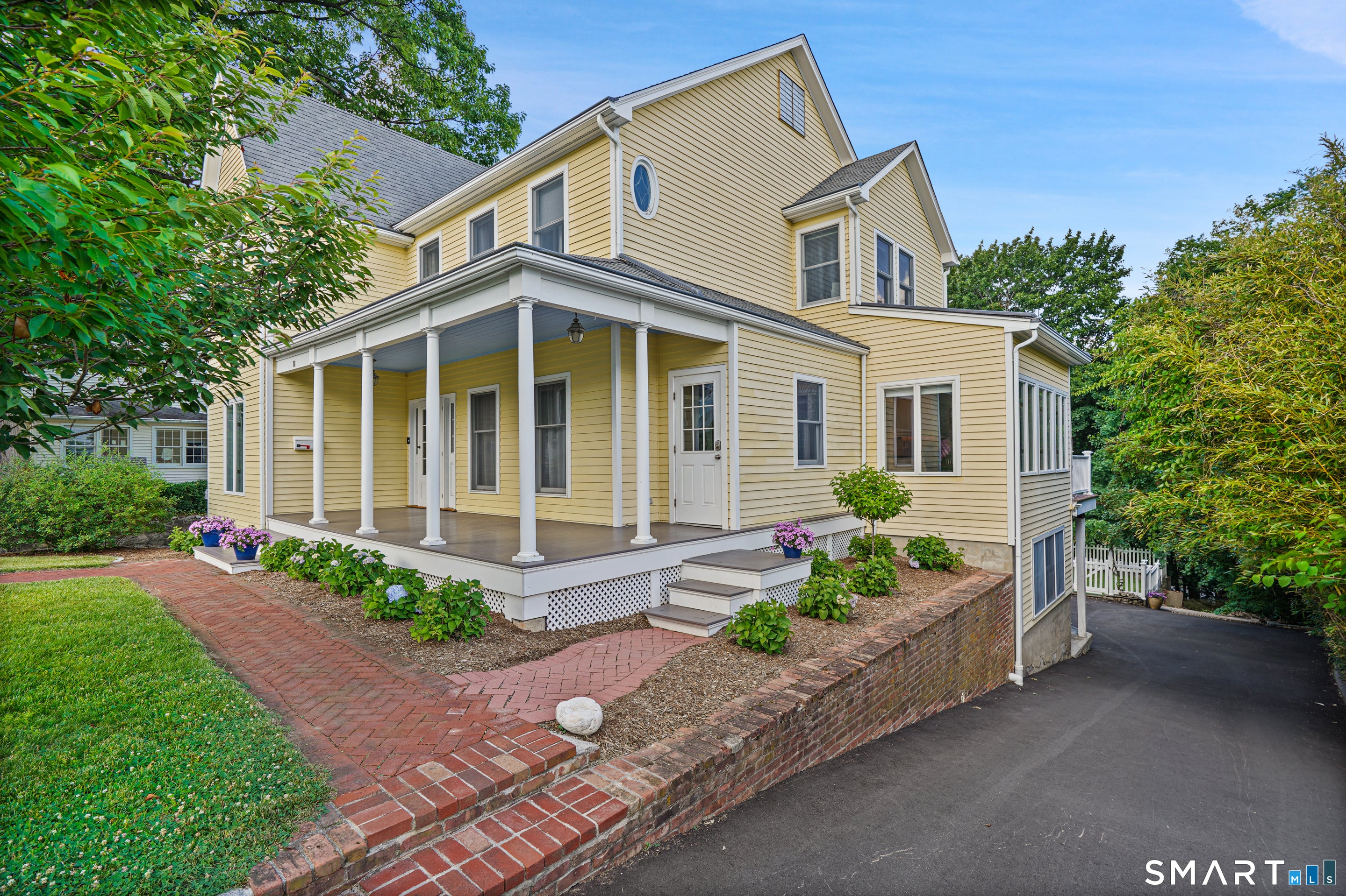 12 Island Hill Avenue