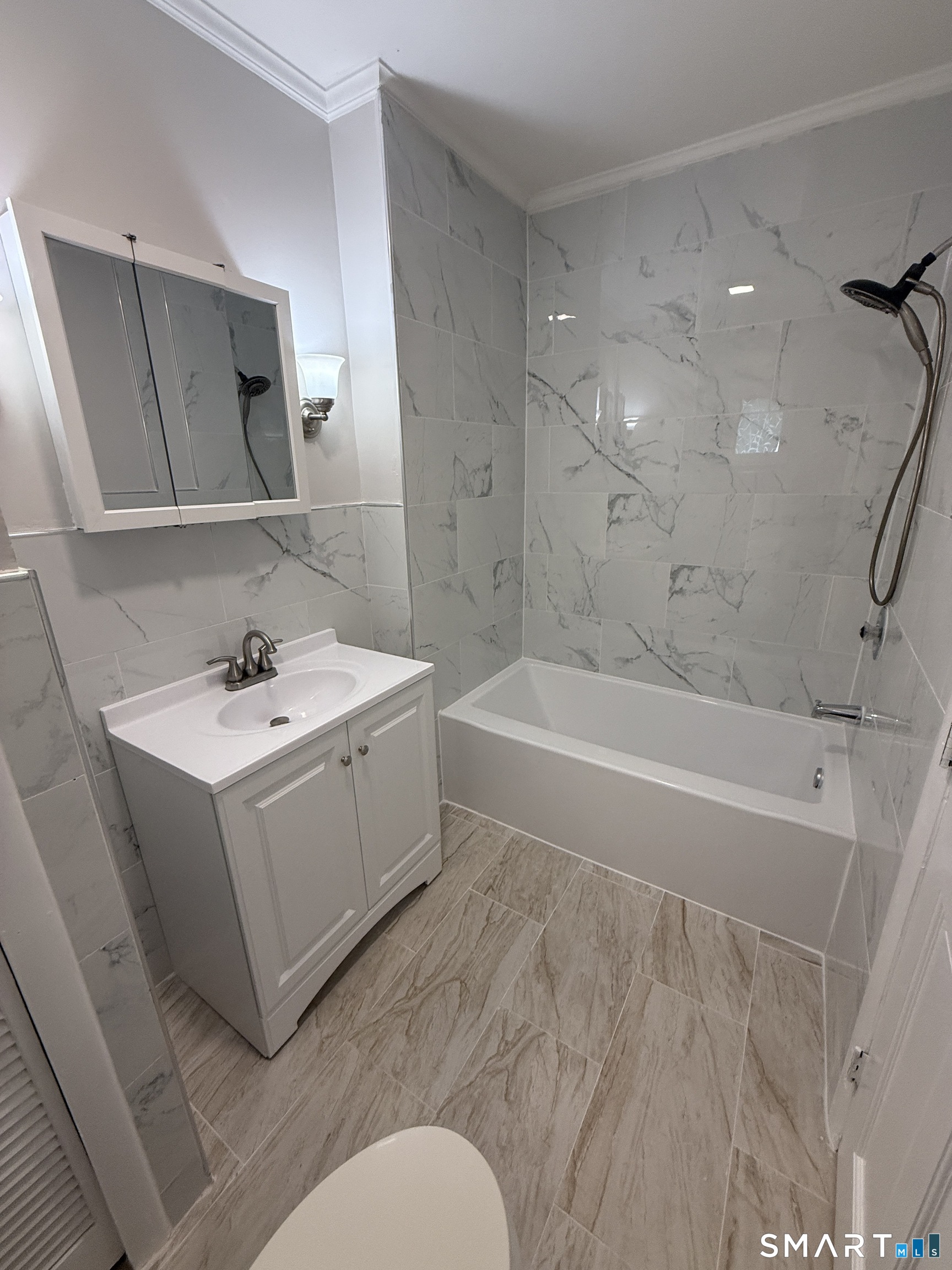 52 Academy Avenue 1