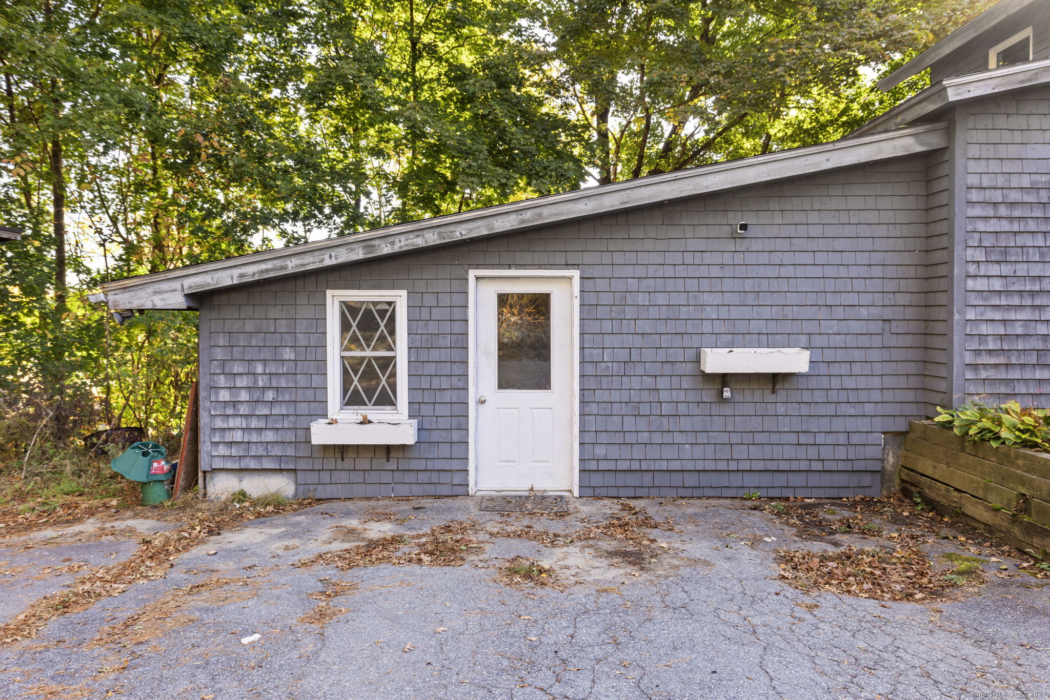 64 Bailey Street