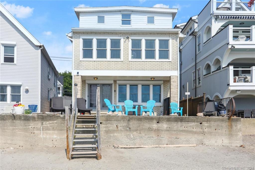 Rental Property at 216 Broadway, Milford, Connecticut - Bedrooms: 4 
Bathrooms: 2 
Rooms: 8  - $7,000 MO.