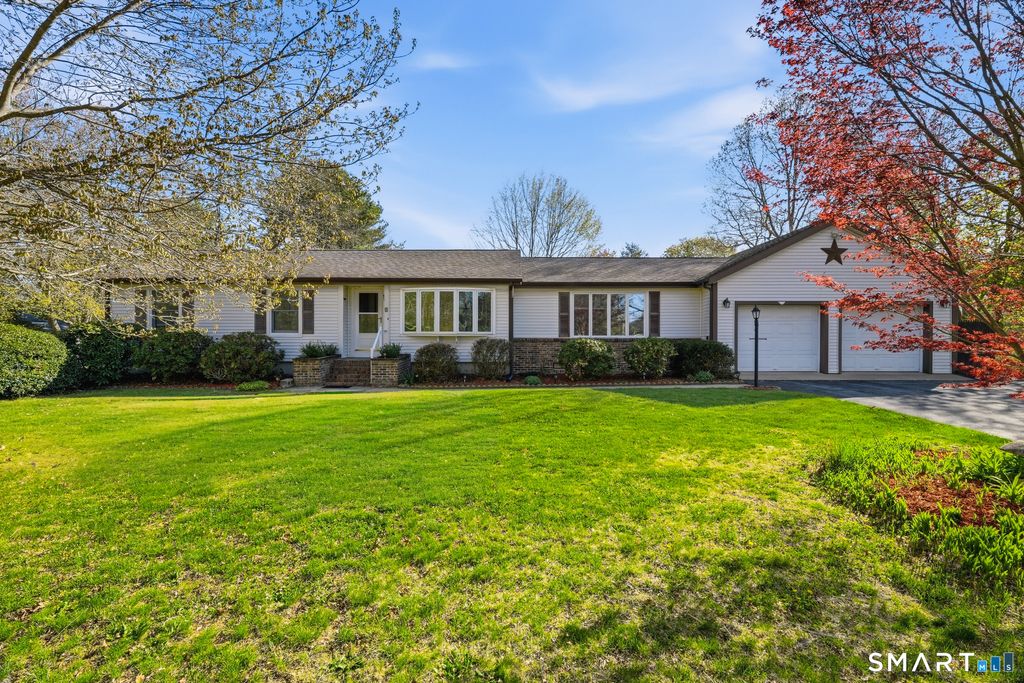 Photo of 5 Sunset Drive, Old Lyme, CT 06371 (MLS # 24171345)