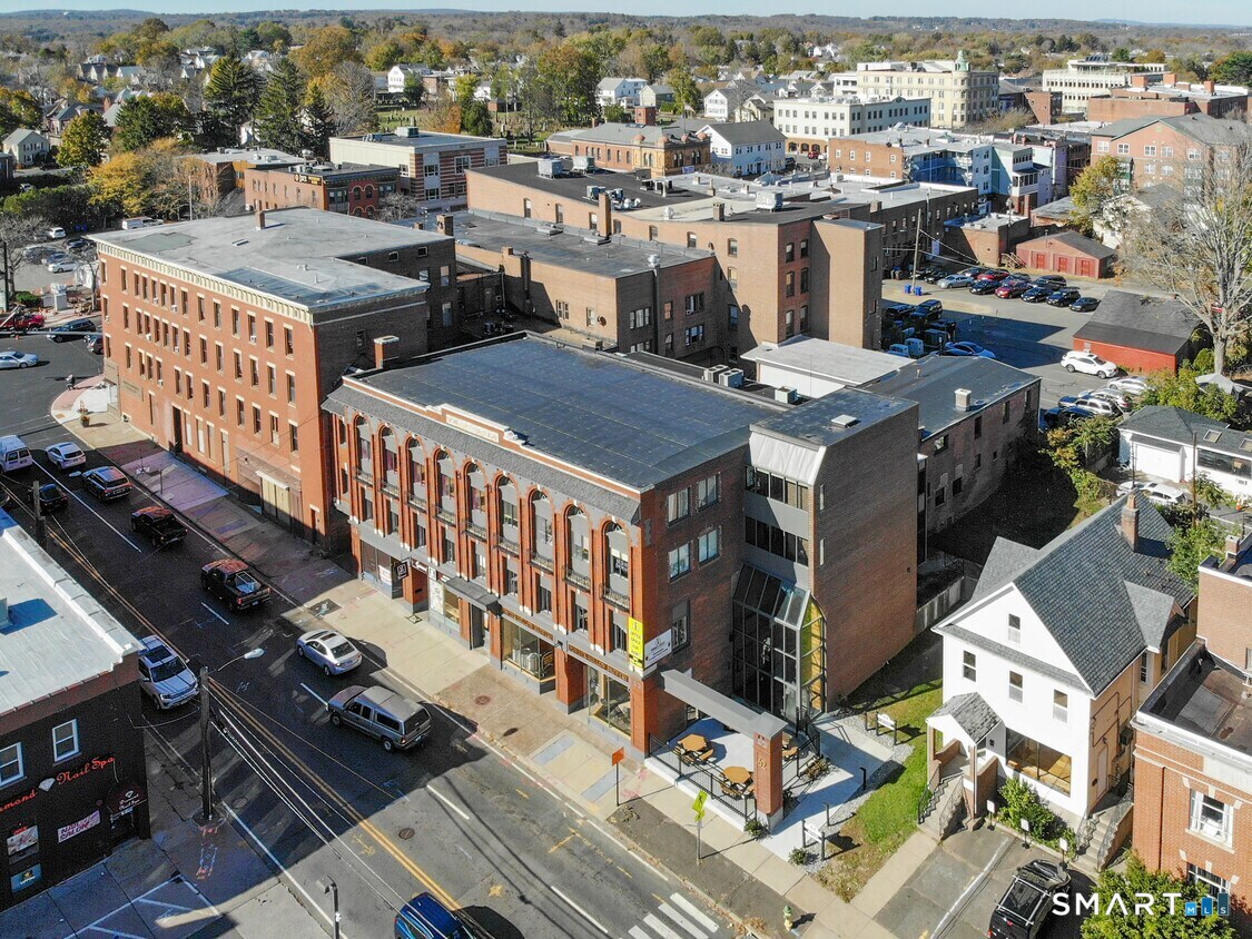 62 Washington Street 202