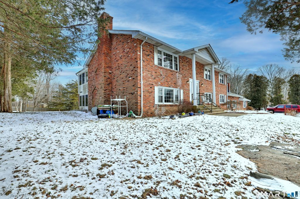 Photo of 158 Leetes Island Road, Branford, CT 06405 (MLS # 24143940)