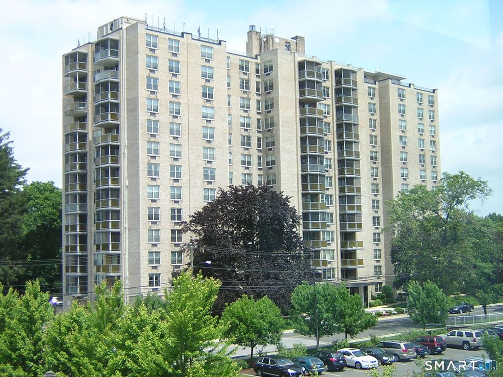 Photo of 1 Strawberry Hill Court #8J, Stamford, CT 06902 (MLS # 24169698)