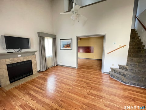 Apartment For Rent - 3 Long Wharf Drive<br/> New Haven County, New Haven, CT 06511