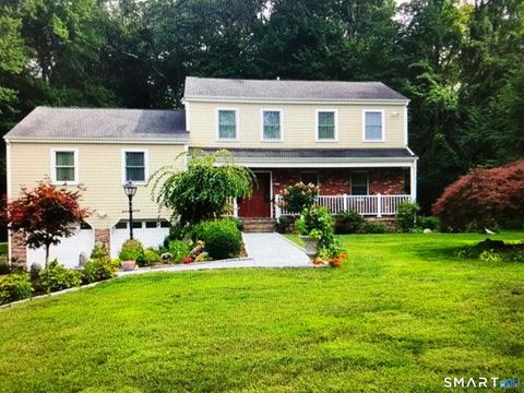 Photo of 133 Musket Ridge Road, Norwalk, CT 06850 (MLS # 24155197)