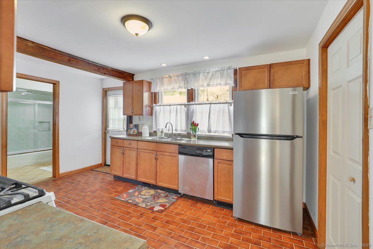 712 Fairview Avenue, Bridgeport, Connecticut image 11