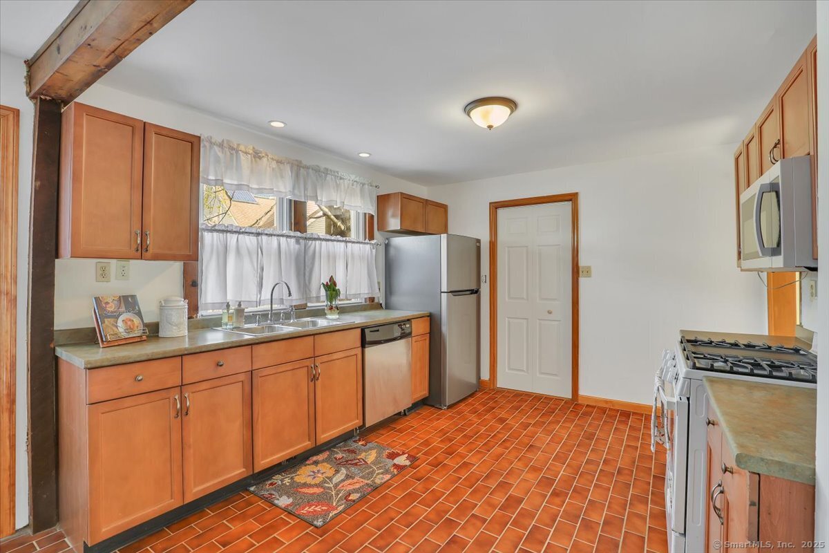 712 Fairview Avenue, Bridgeport, Connecticut image 13