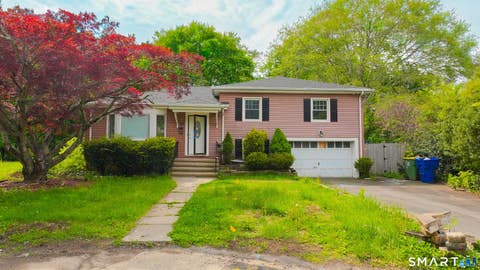 Photo of 24 Sunfield Circle, Waterbury, CT 06708 (MLS # 24191738)