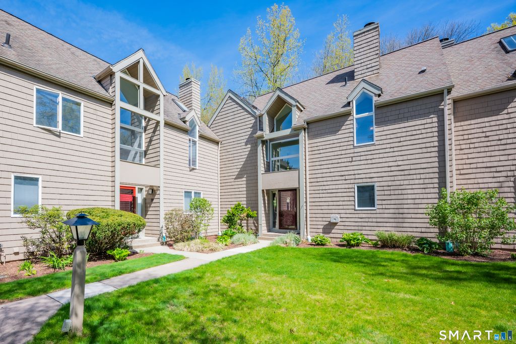 Photo of 72 Timberwood Road #72, West Hartford, CT 06117 (MLS # 24163627)