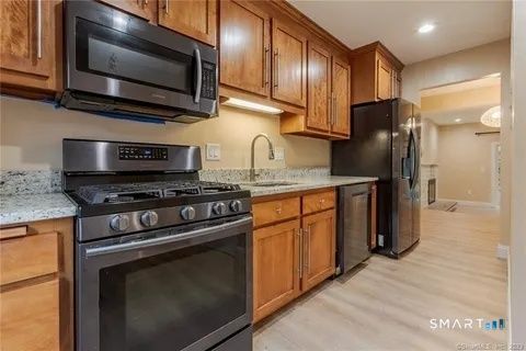 Tiny photo for 101 Farmington Chase Crescent #101, Farmington, CT 06032 (MLS # 24173310)