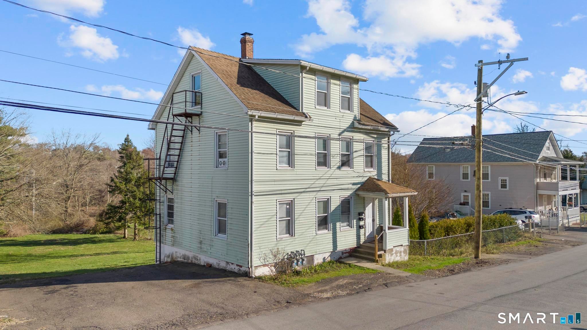 27 Botsford Street