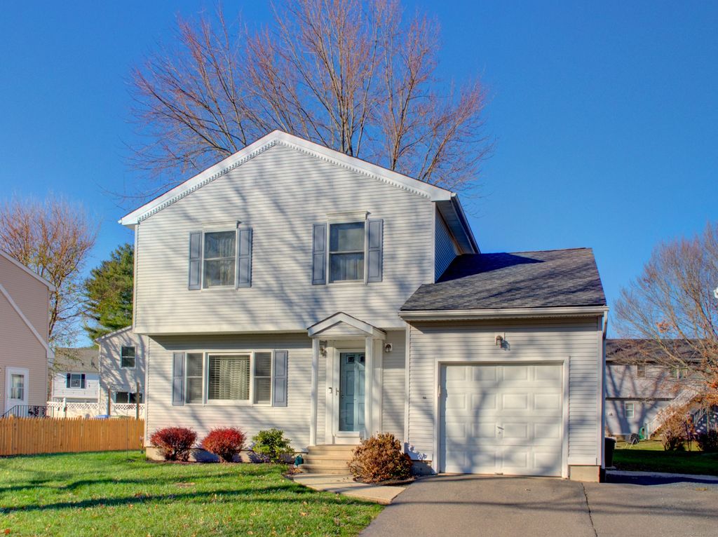 Photo of 43 Kingsbury Lane, Glastonbury, CT 06033 (MLS # 24140499)