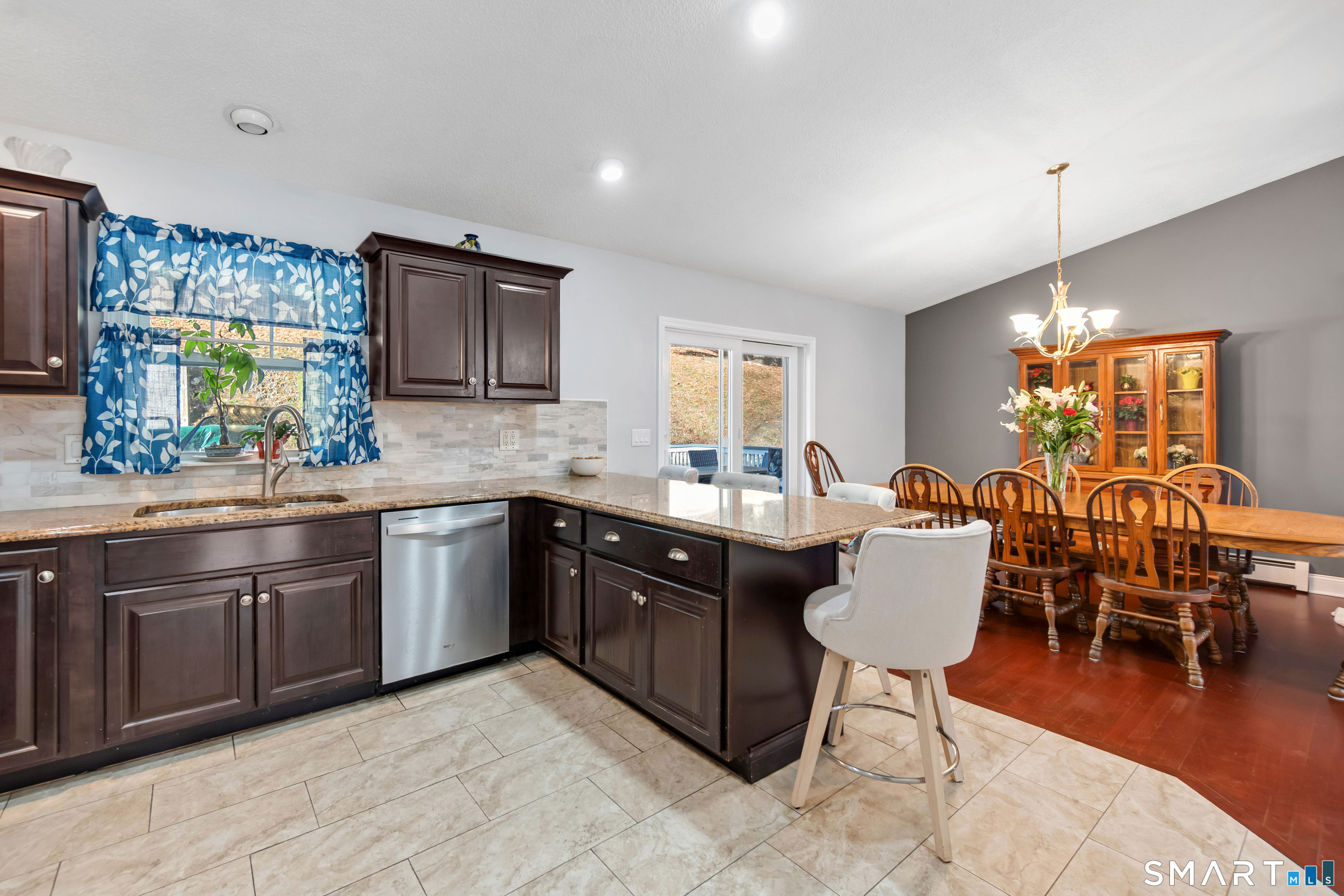 1192 North High Street