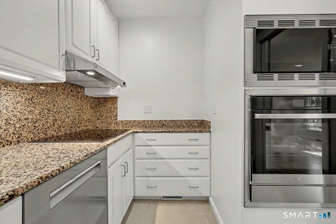 Tiny photo for 102 Valley Road #20, Greenwich, CT 06807 (MLS # 24206890)