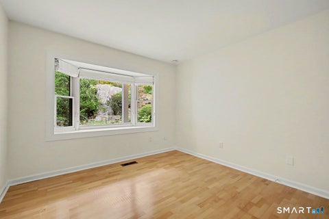 Tiny photo for 102 Valley Road #20, Greenwich, CT 06807 (MLS # 24206890)