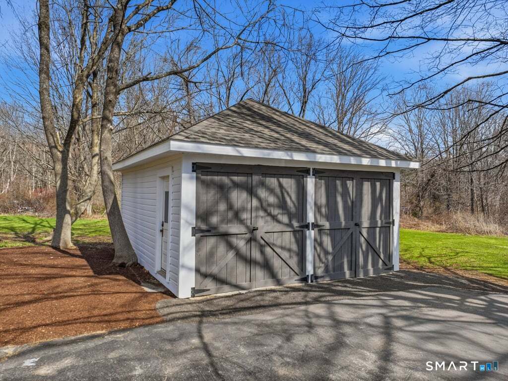 255 Beaumont Highway