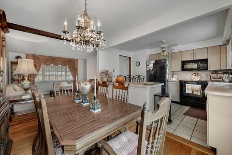 Tiny photo for 40 Kenneth Circle, Guilford, CT 06437 (MLS # 24138190)