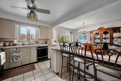 Tiny photo for 40 Kenneth Circle, Guilford, CT 06437 (MLS # 24138190)