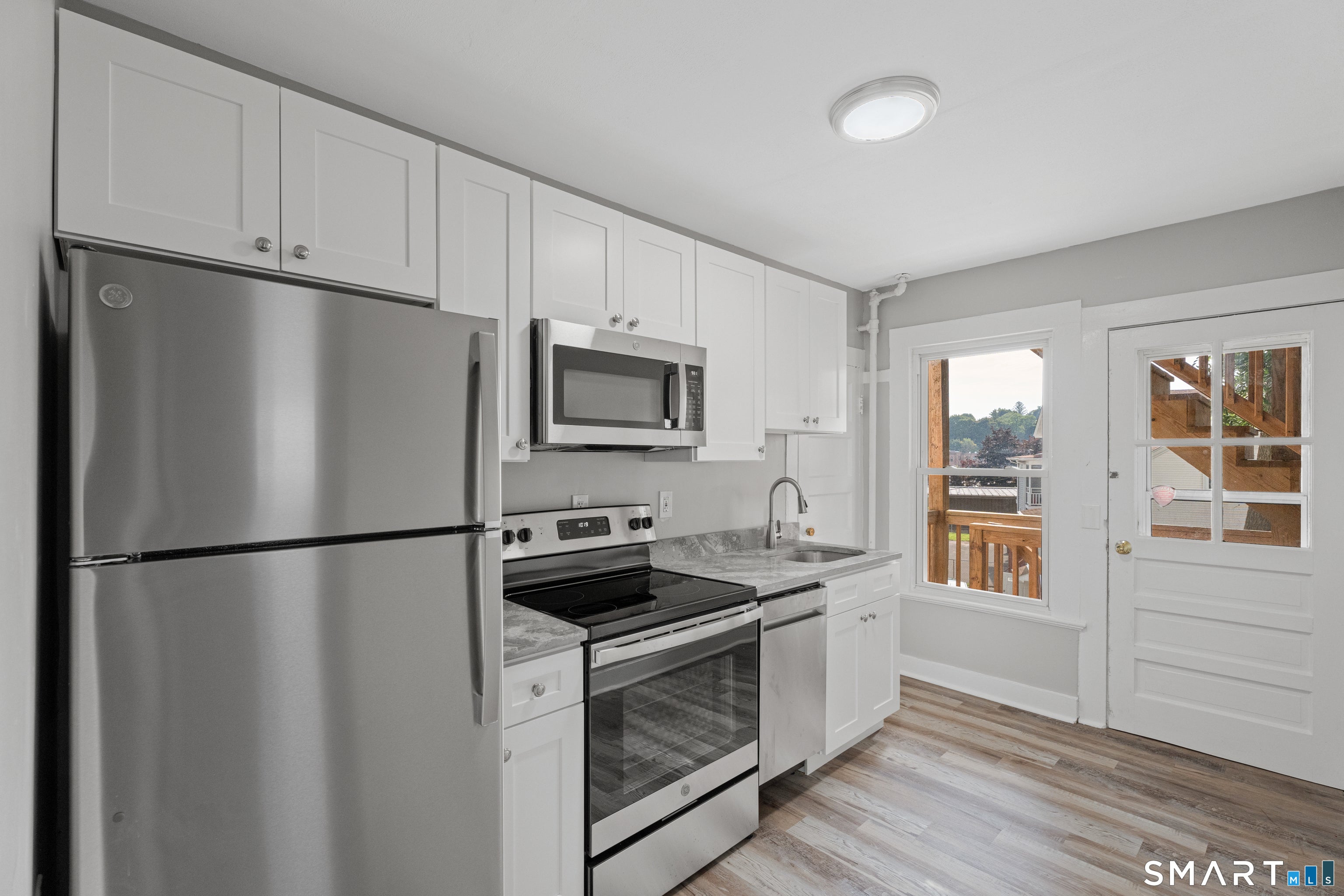 454 West Street
