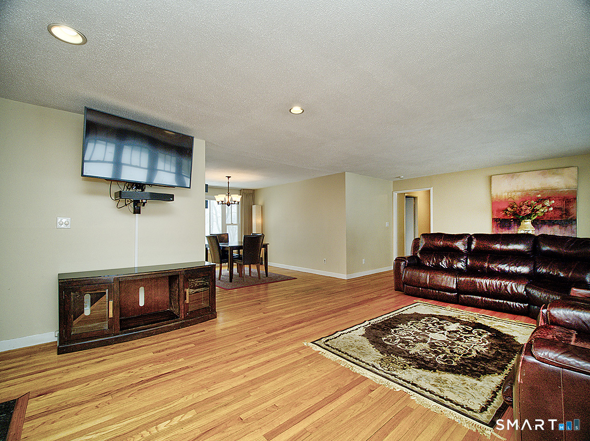 136 Knoll Drive
