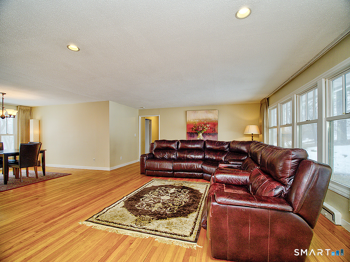 136 Knoll Drive
