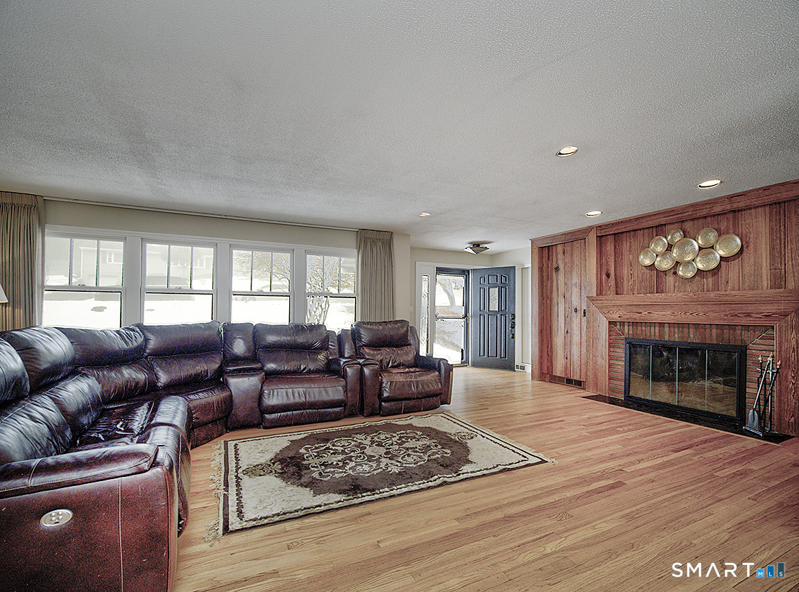 136 Knoll Drive