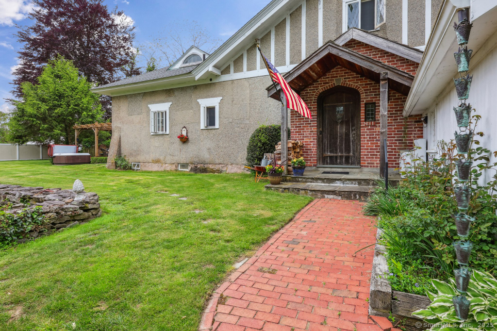 9 Columbus Avenue