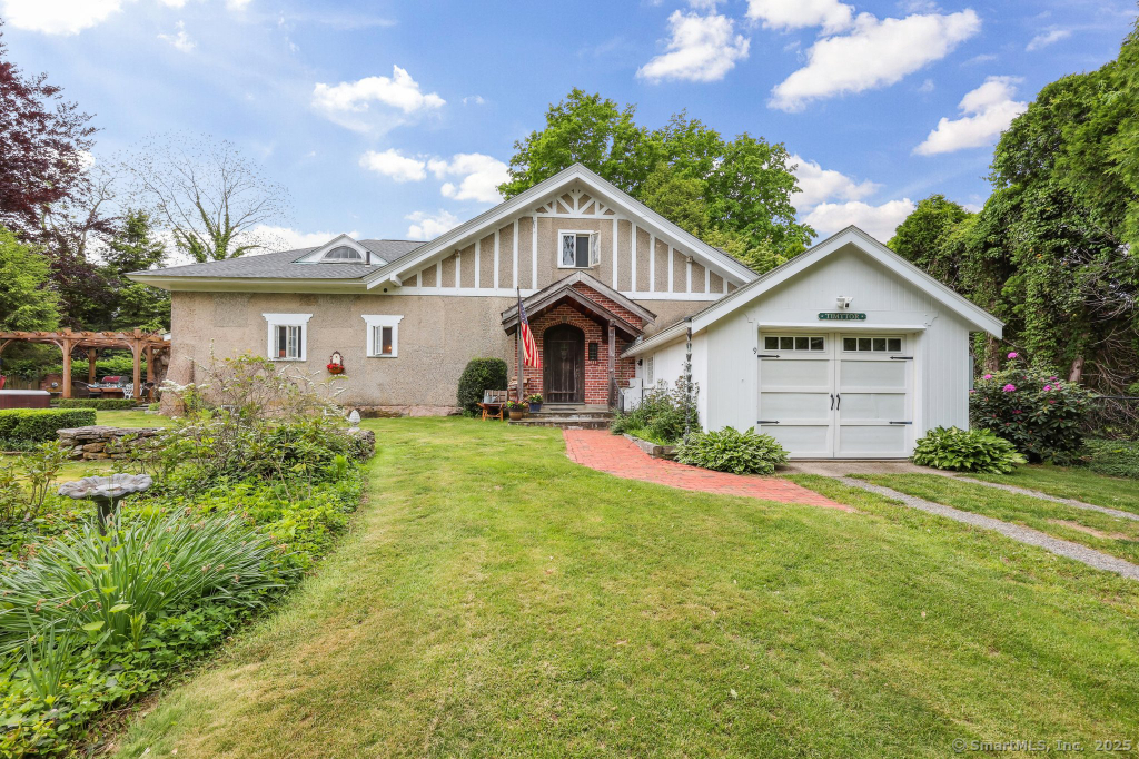9 Columbus Avenue